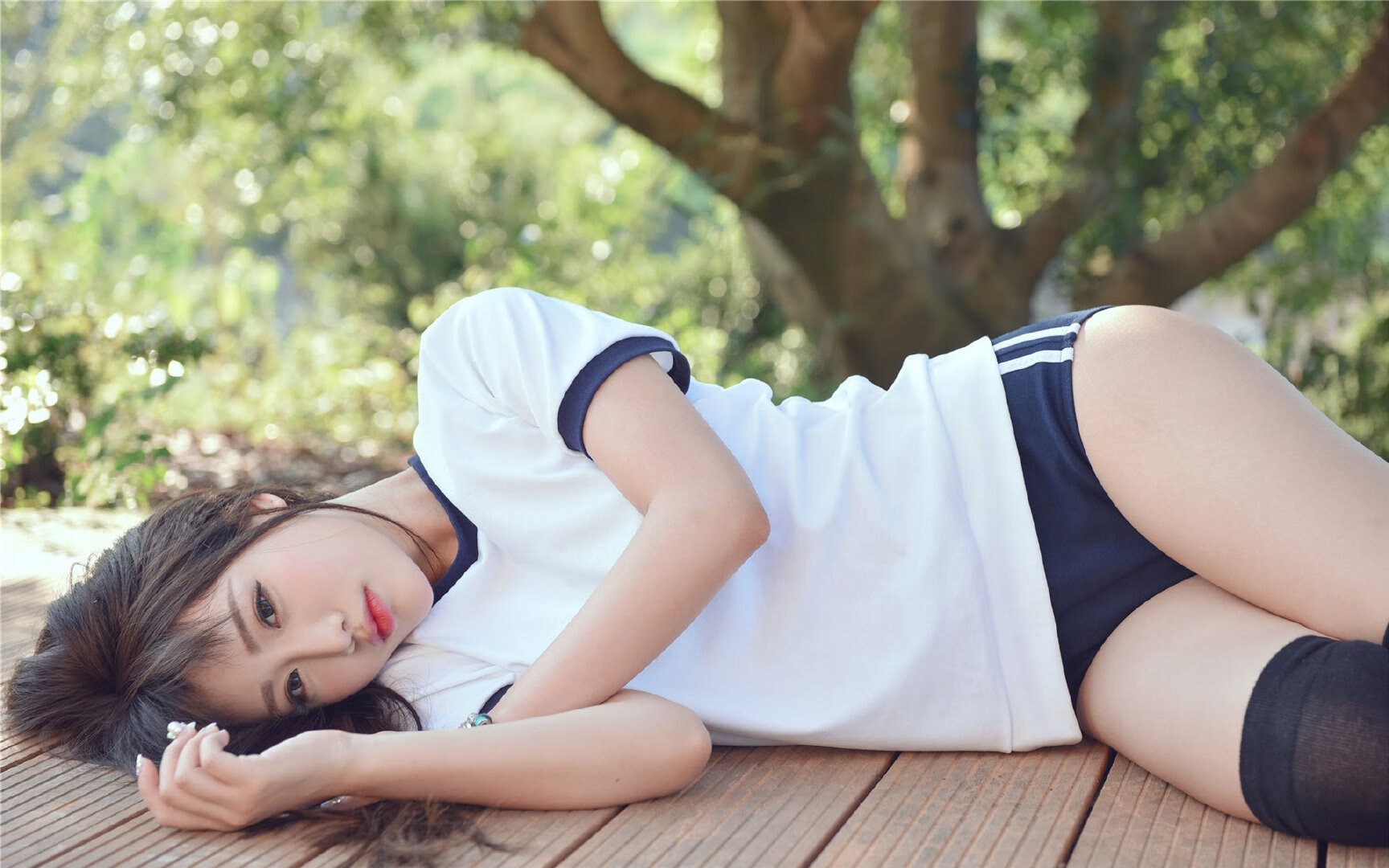 开云体育app官网-伊丽莎白·德克斯蝶泳实力引领赛场，德雷克伊丽莎白女王