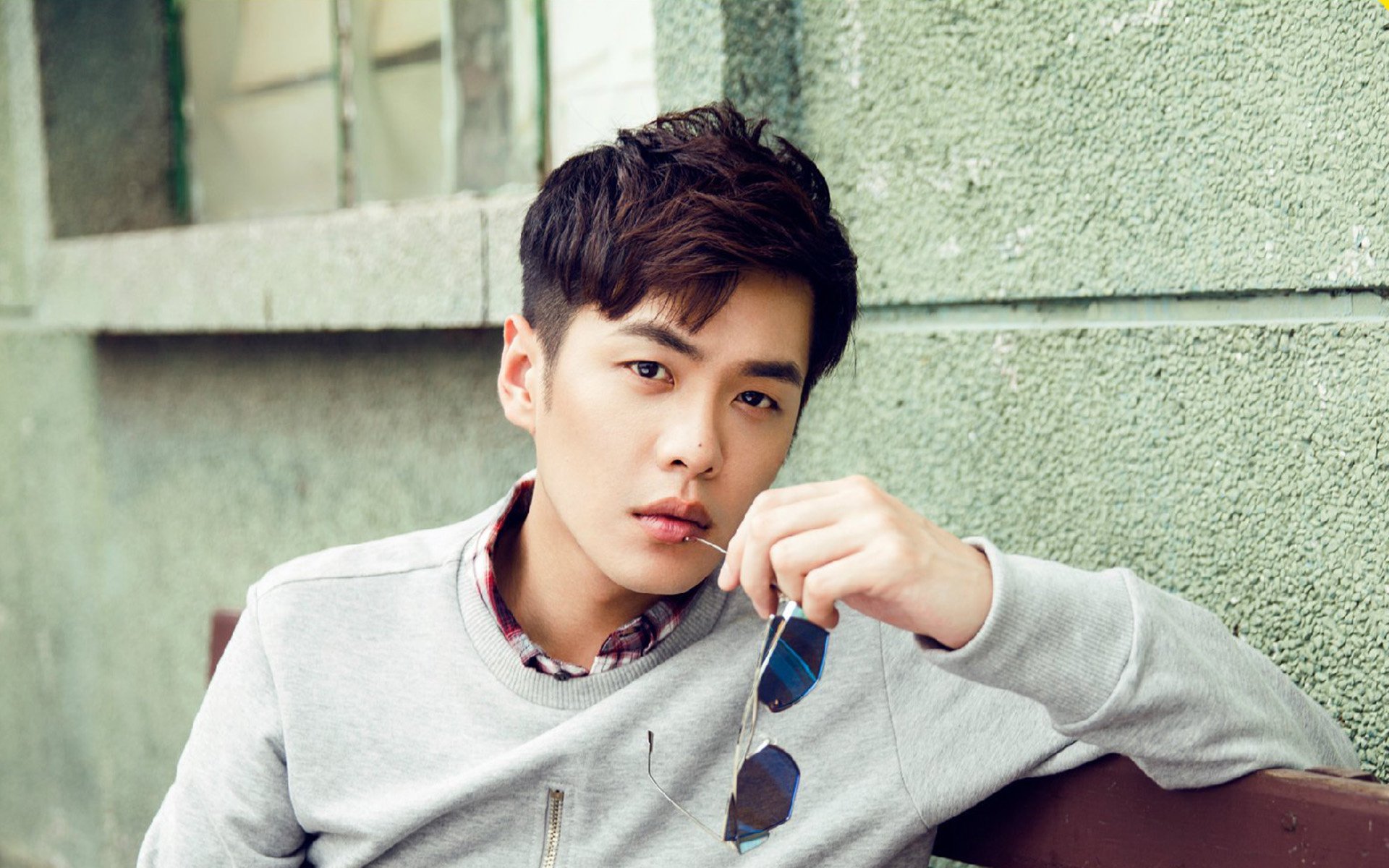 开云在线入口-德甲精彩瞬间:长途奔袭带来的冲击力,德甲战车